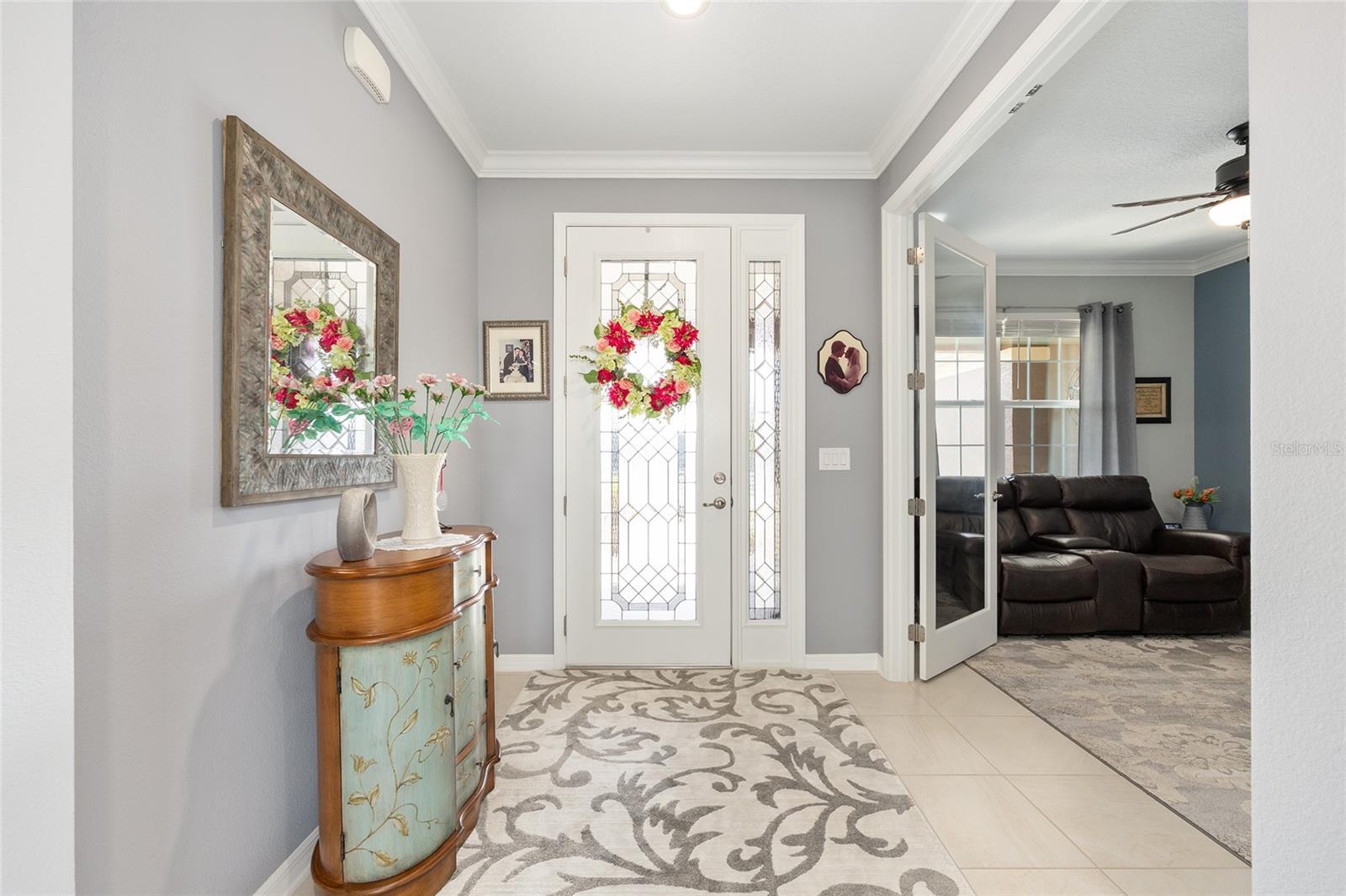 ON TOP OF THE WORLD - Residential