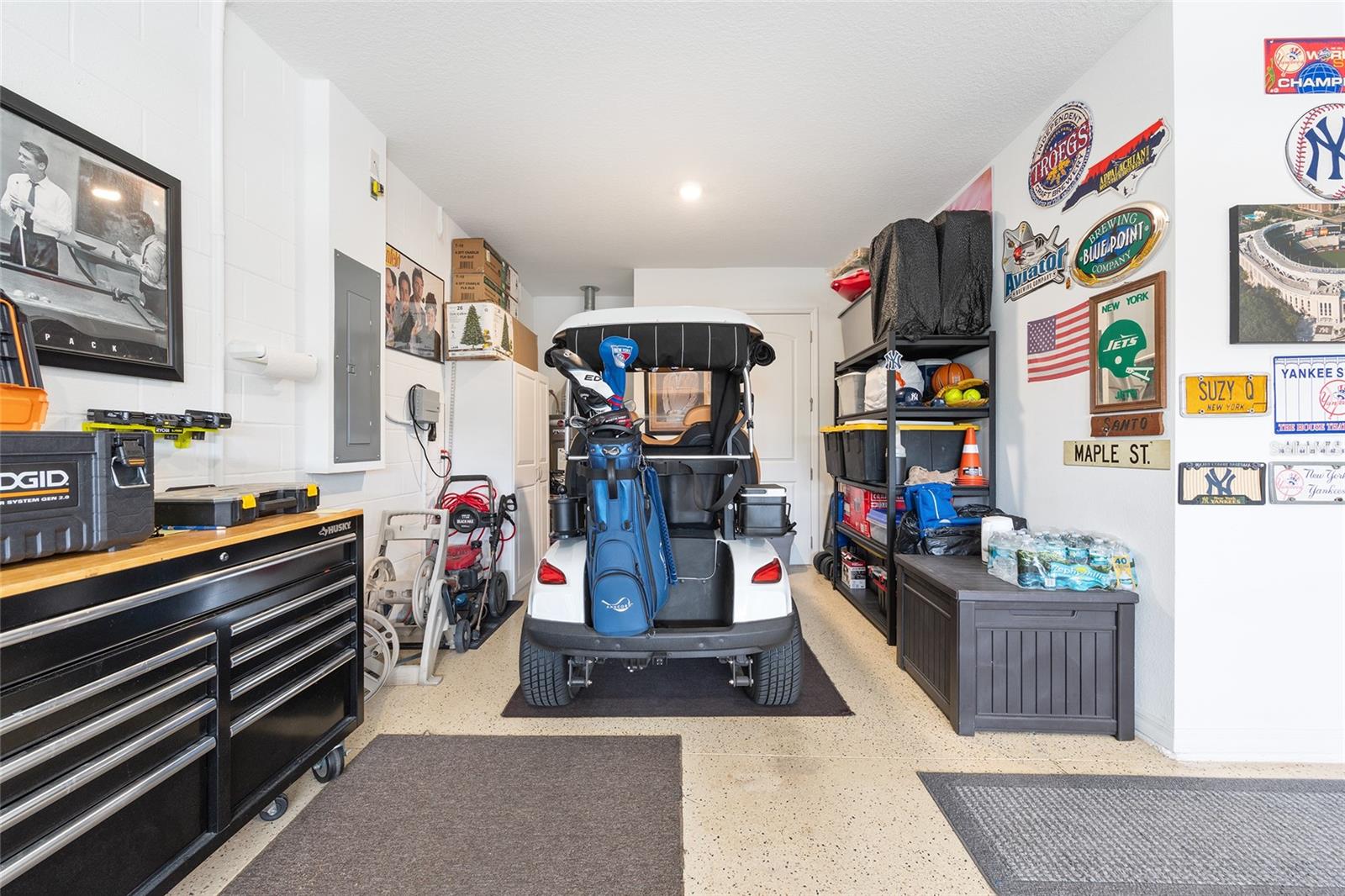 ON TOP OF THE WORLD - Residential