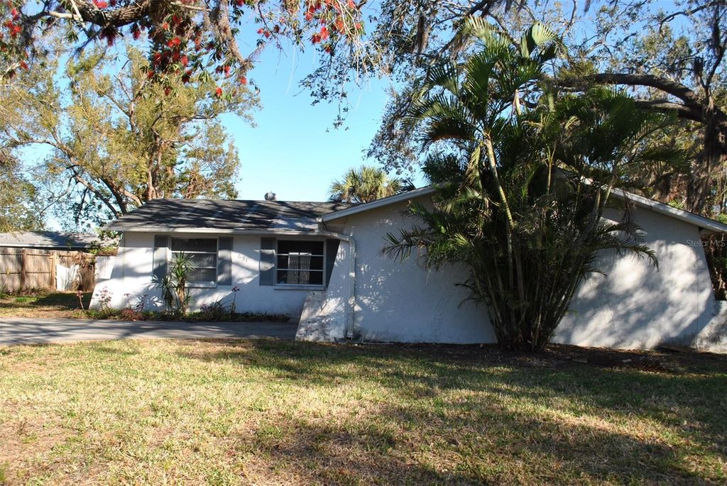 Photo of 651 Everest Road, Venice, FL 34293 (MLS # C7506510)