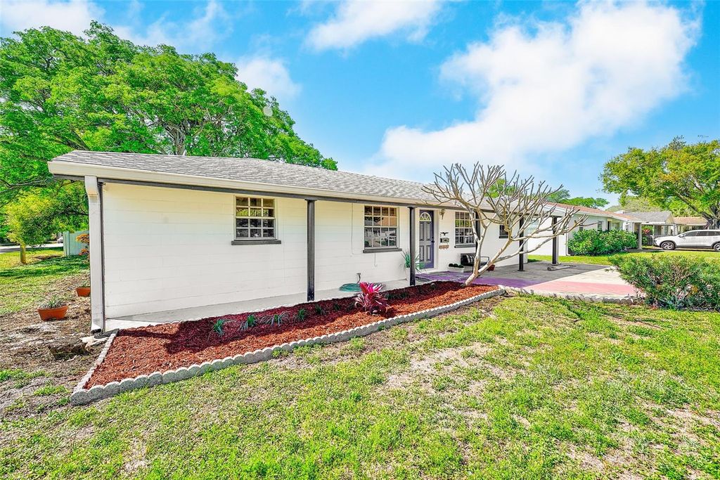 Photo of 4102 W Bay Vista Avenue, Tampa, FL 33611 (MLS # TB8486159)