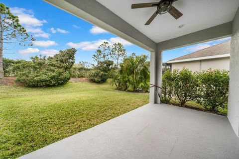 A home in PARRISH