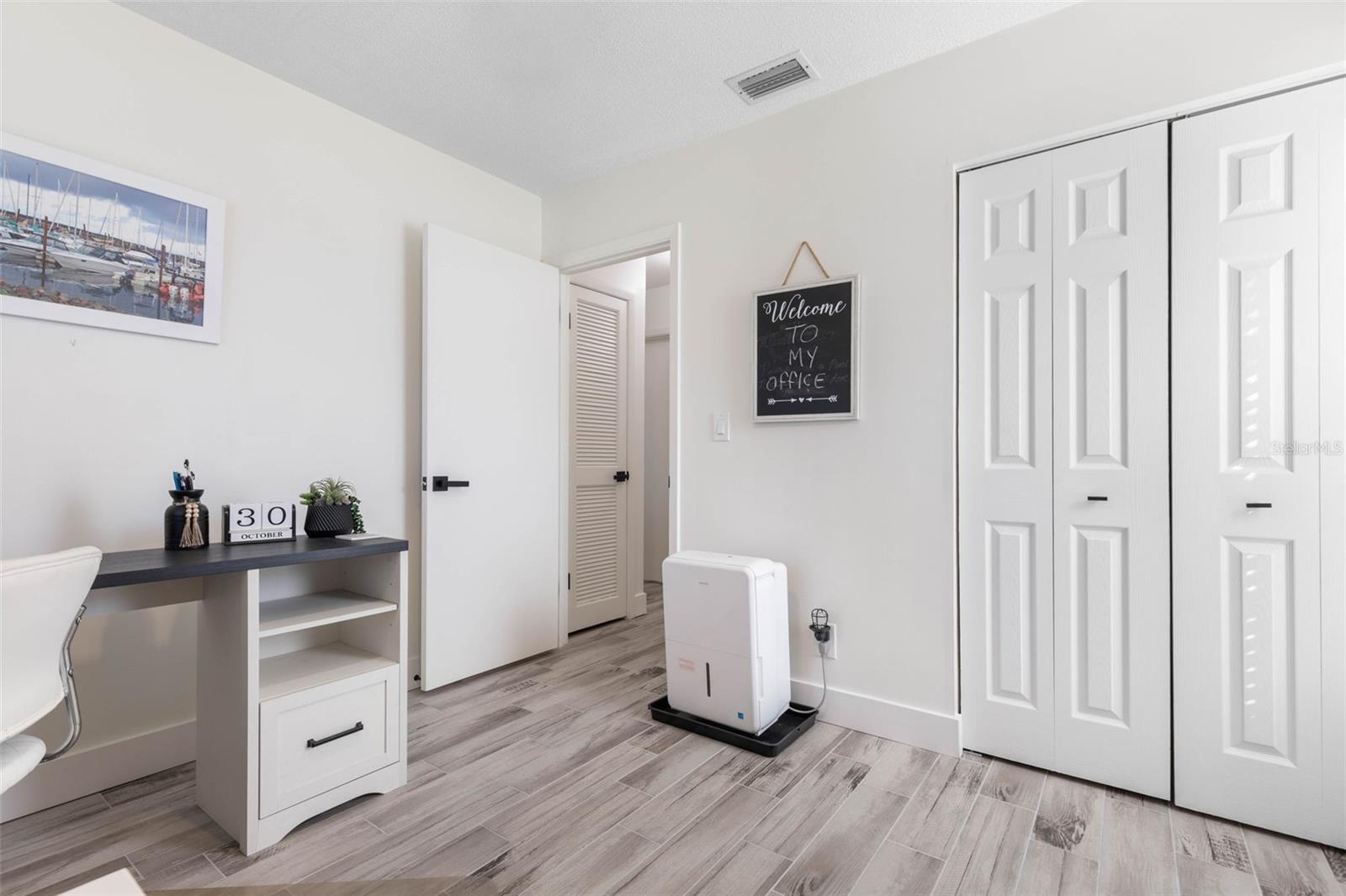 LAKE FOREST & LAKE FOREST NORTH - Residential