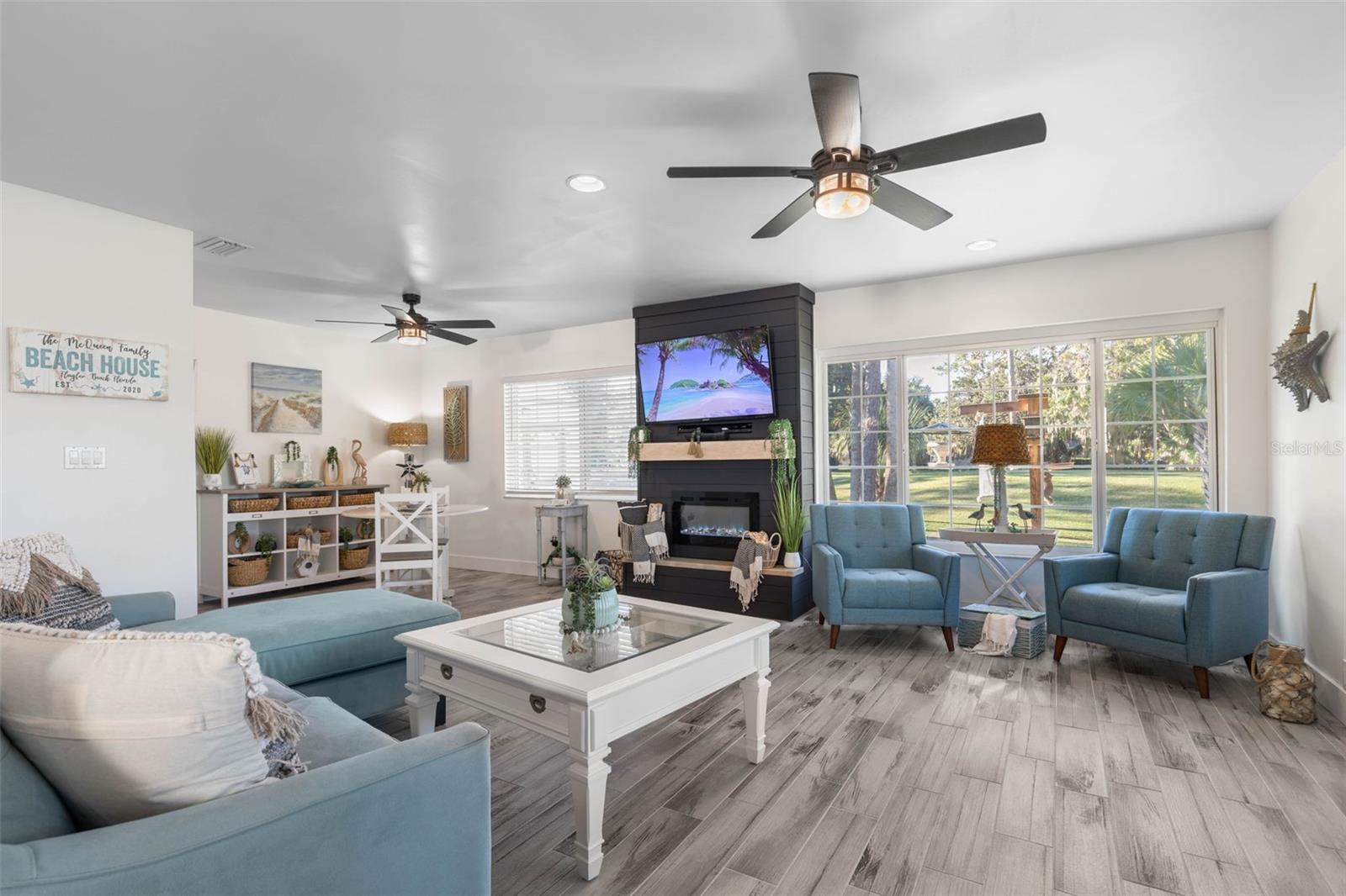 LAKE FOREST & LAKE FOREST NORTH - Residential