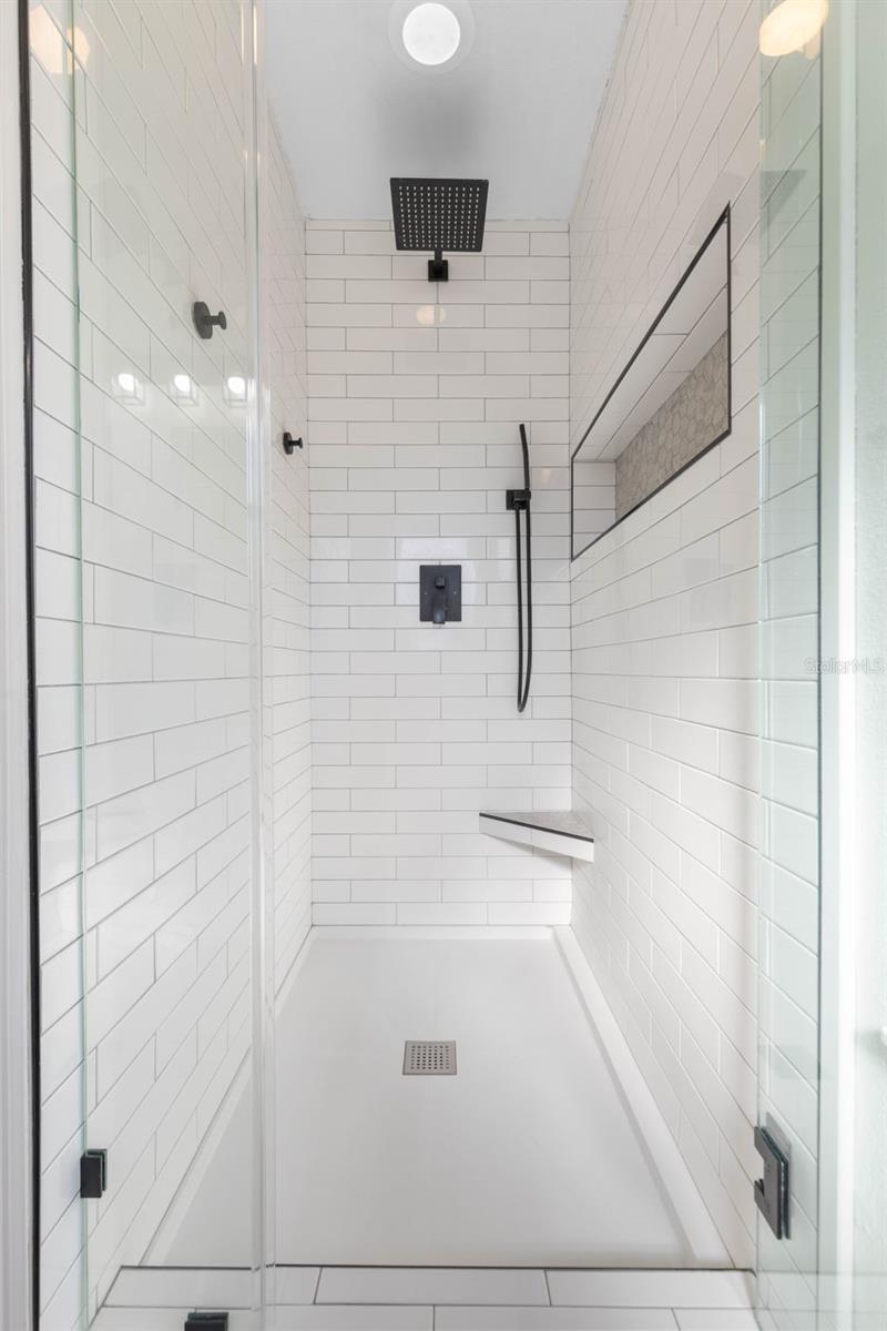 LAKE FOREST & LAKE FOREST NORTH - Residential