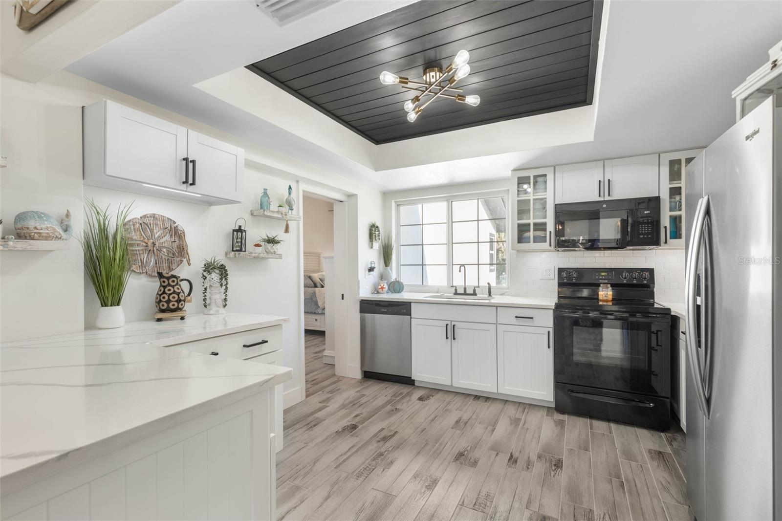 LAKE FOREST & LAKE FOREST NORTH - Residential