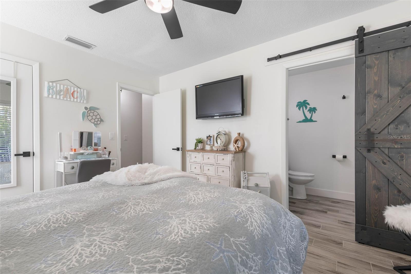 LAKE FOREST & LAKE FOREST NORTH - Residential