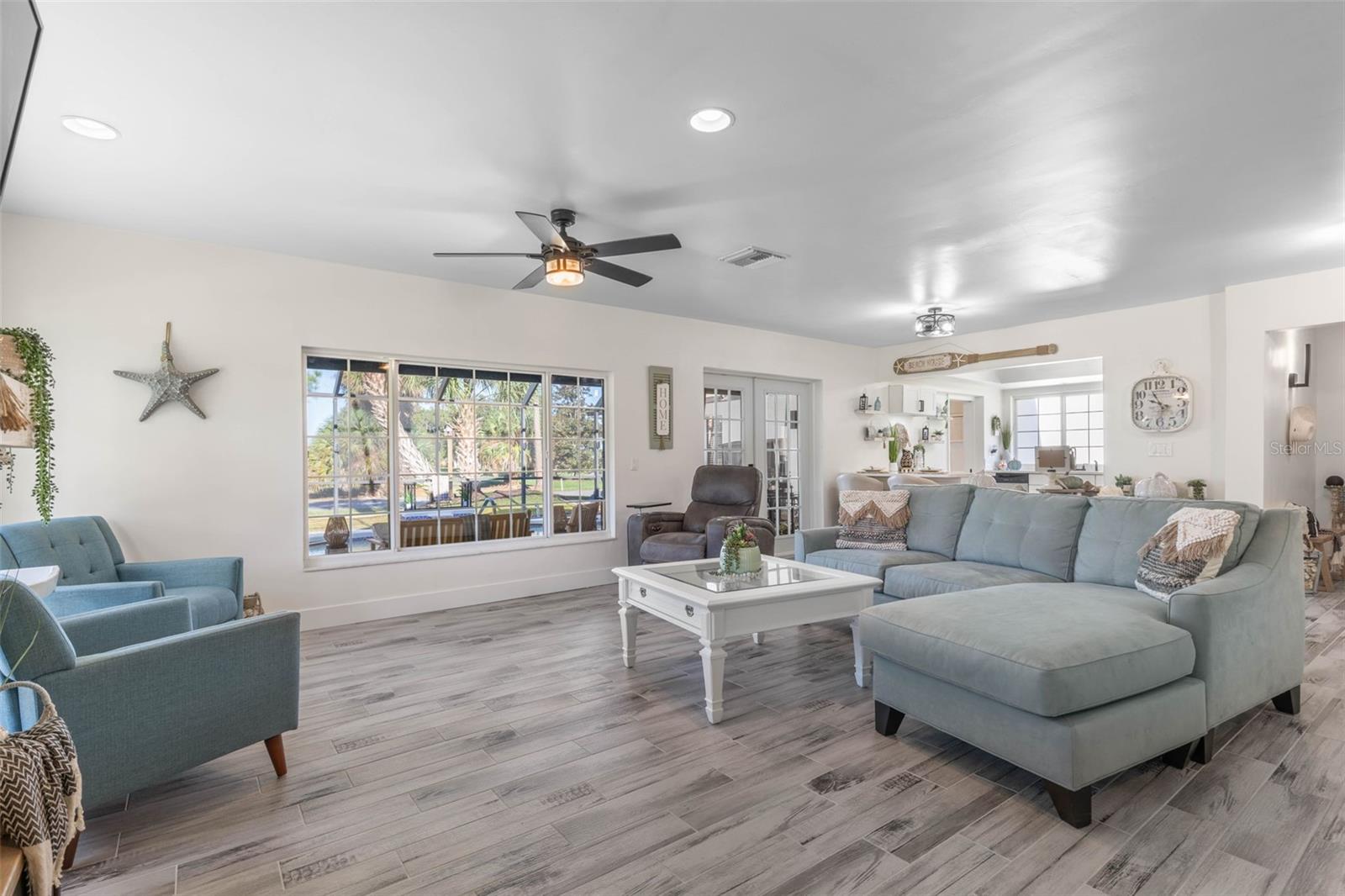 LAKE FOREST & LAKE FOREST NORTH - Residential