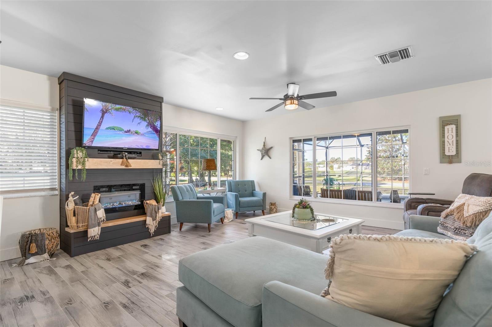 LAKE FOREST & LAKE FOREST NORTH - Residential