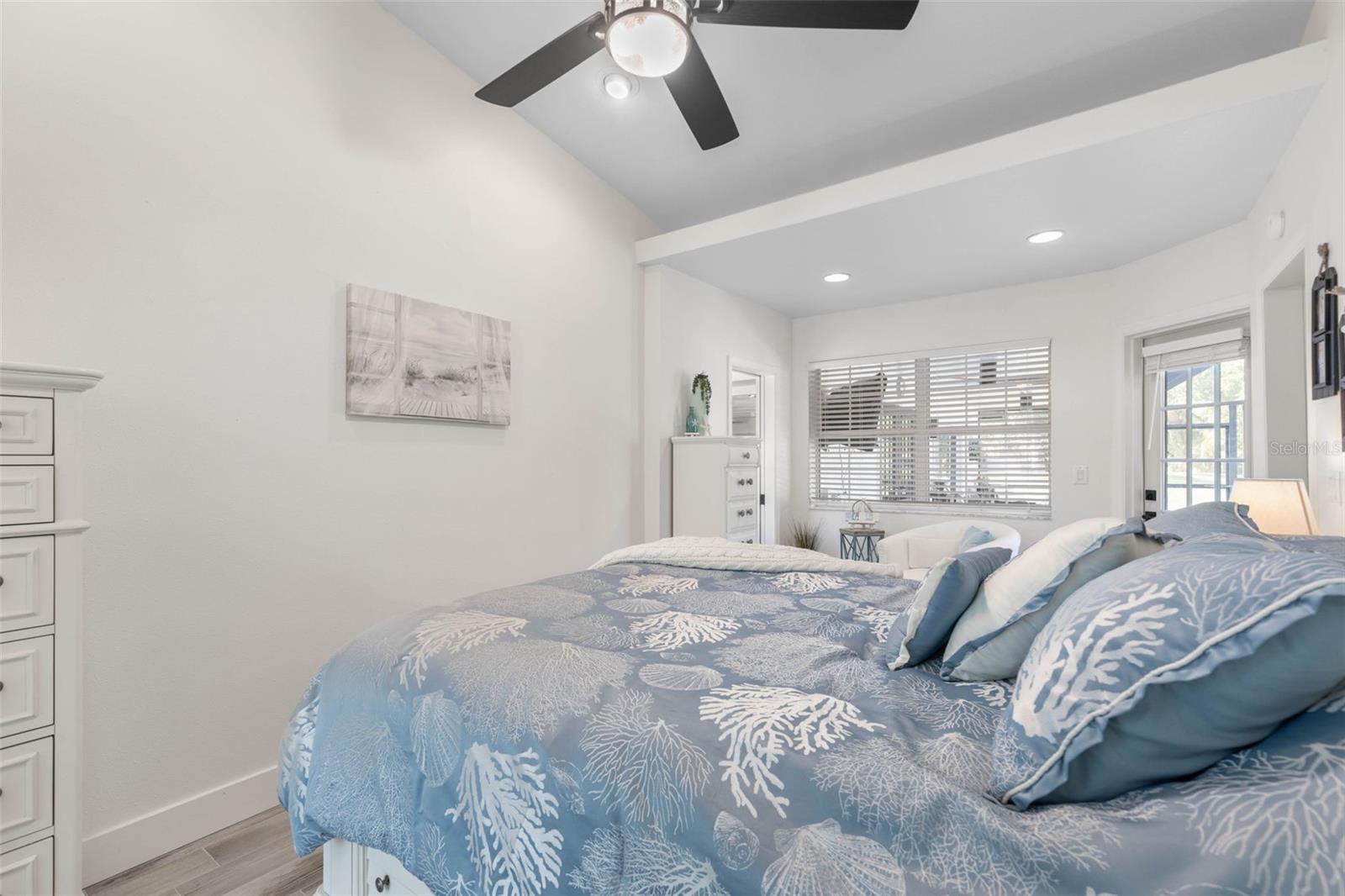 LAKE FOREST & LAKE FOREST NORTH - Residential