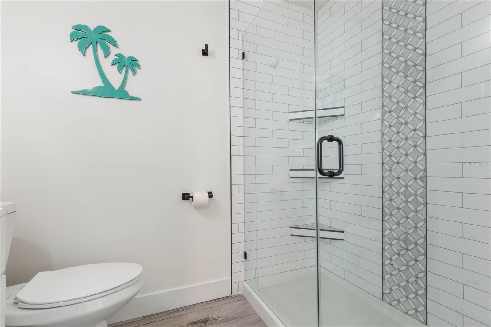 LAKE FOREST & LAKE FOREST NORTH - Residential