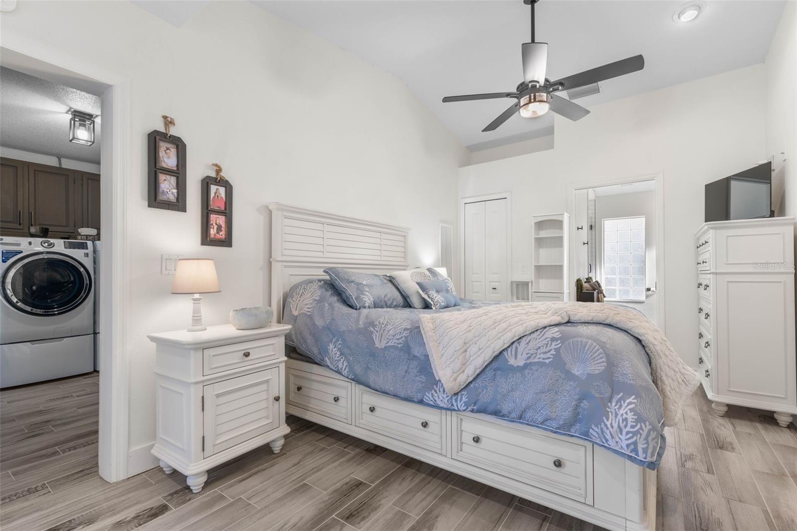 LAKE FOREST & LAKE FOREST NORTH - Residential