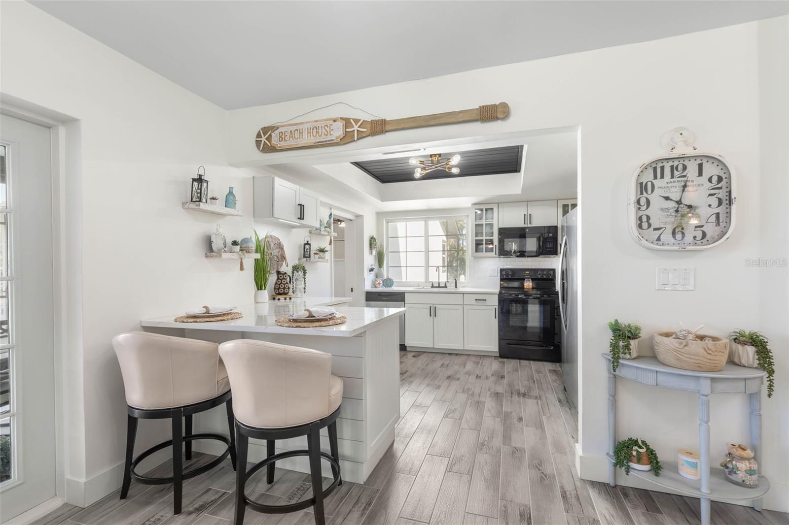 LAKE FOREST & LAKE FOREST NORTH - Residential