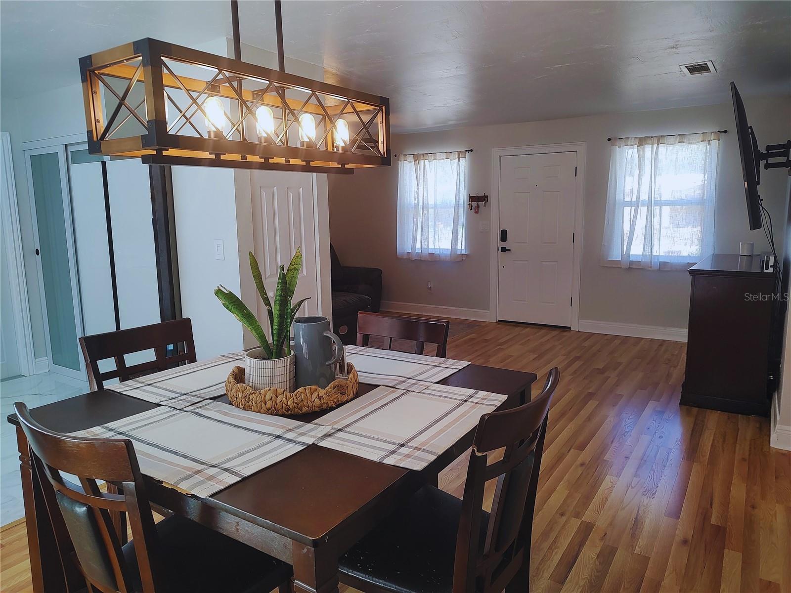 WILLISTON HLNDS - Residential