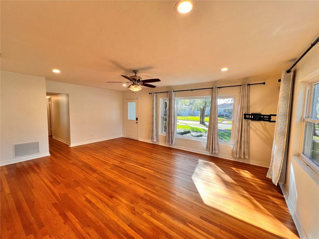 Photo of 2203 Montana Street, Orlando, FL 32803 (MLS # O6374549)