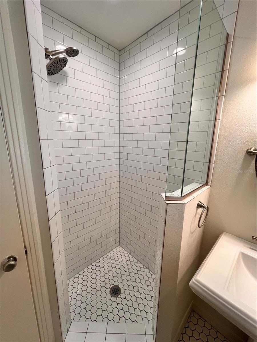 NORTH HAMPTON PARK - Residential Lease