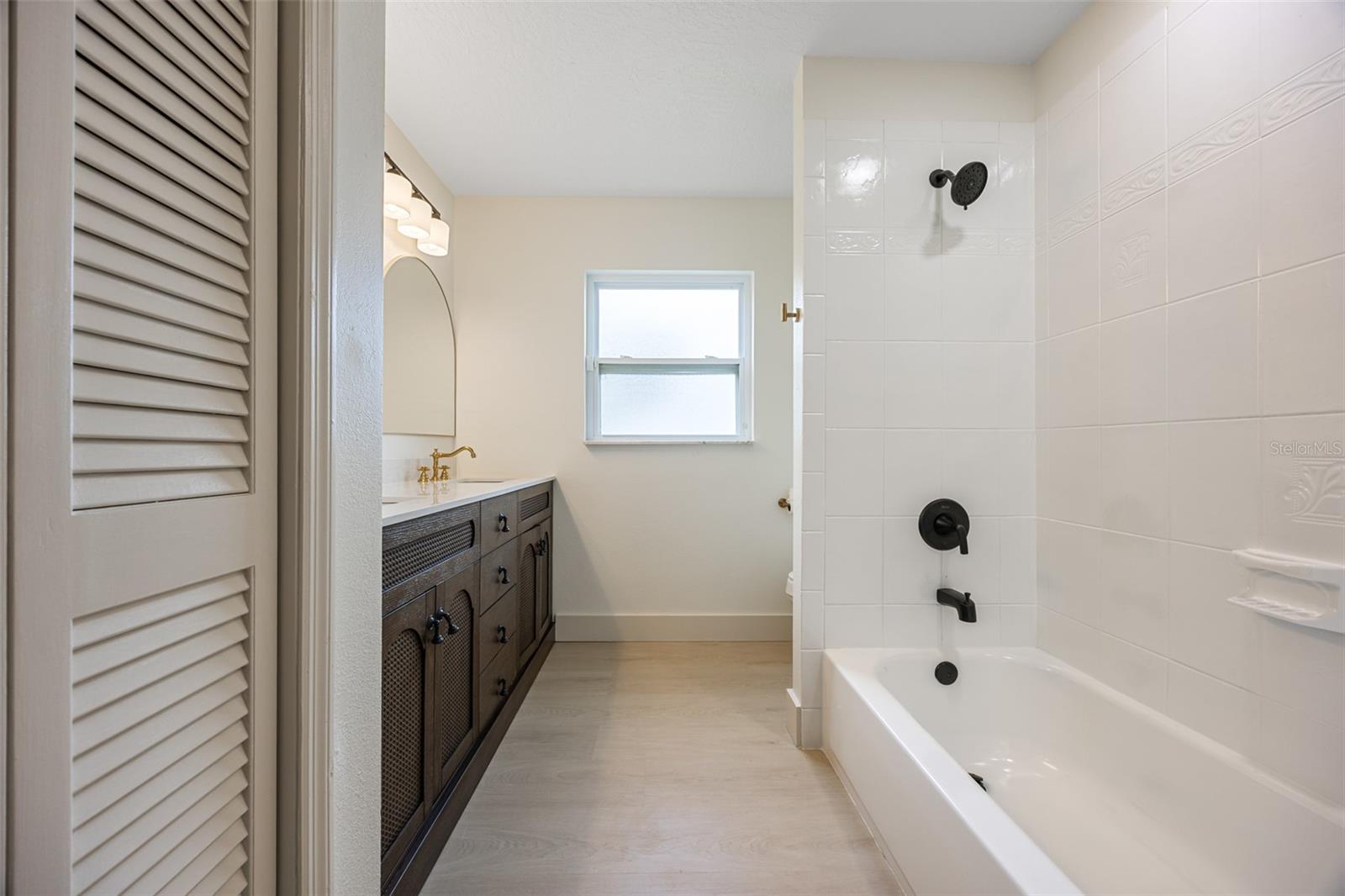 PORT MALABAR COUNTRY CLUB UNIT 02 - Residential