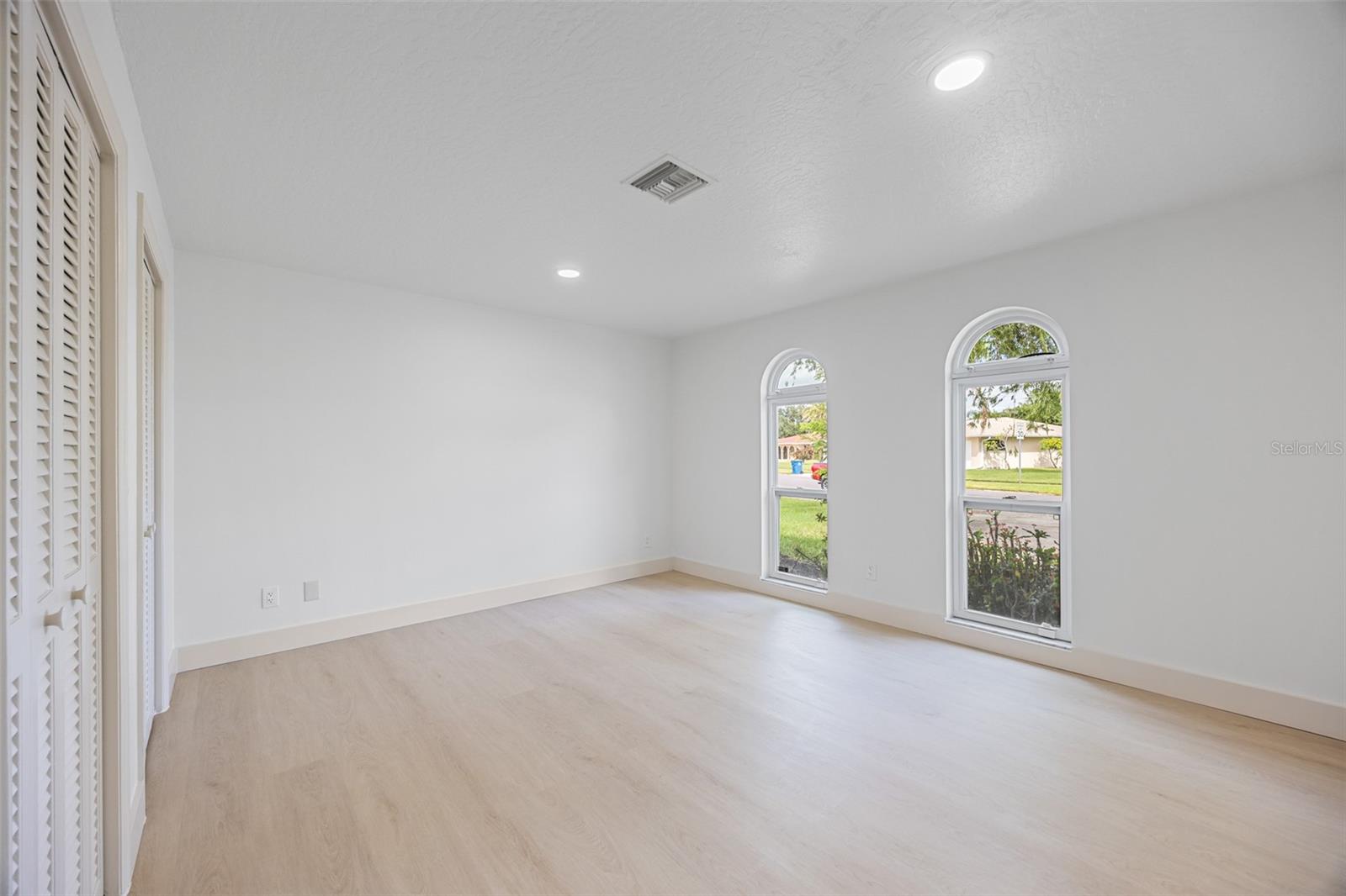 PORT MALABAR COUNTRY CLUB UNIT 02 - Residential