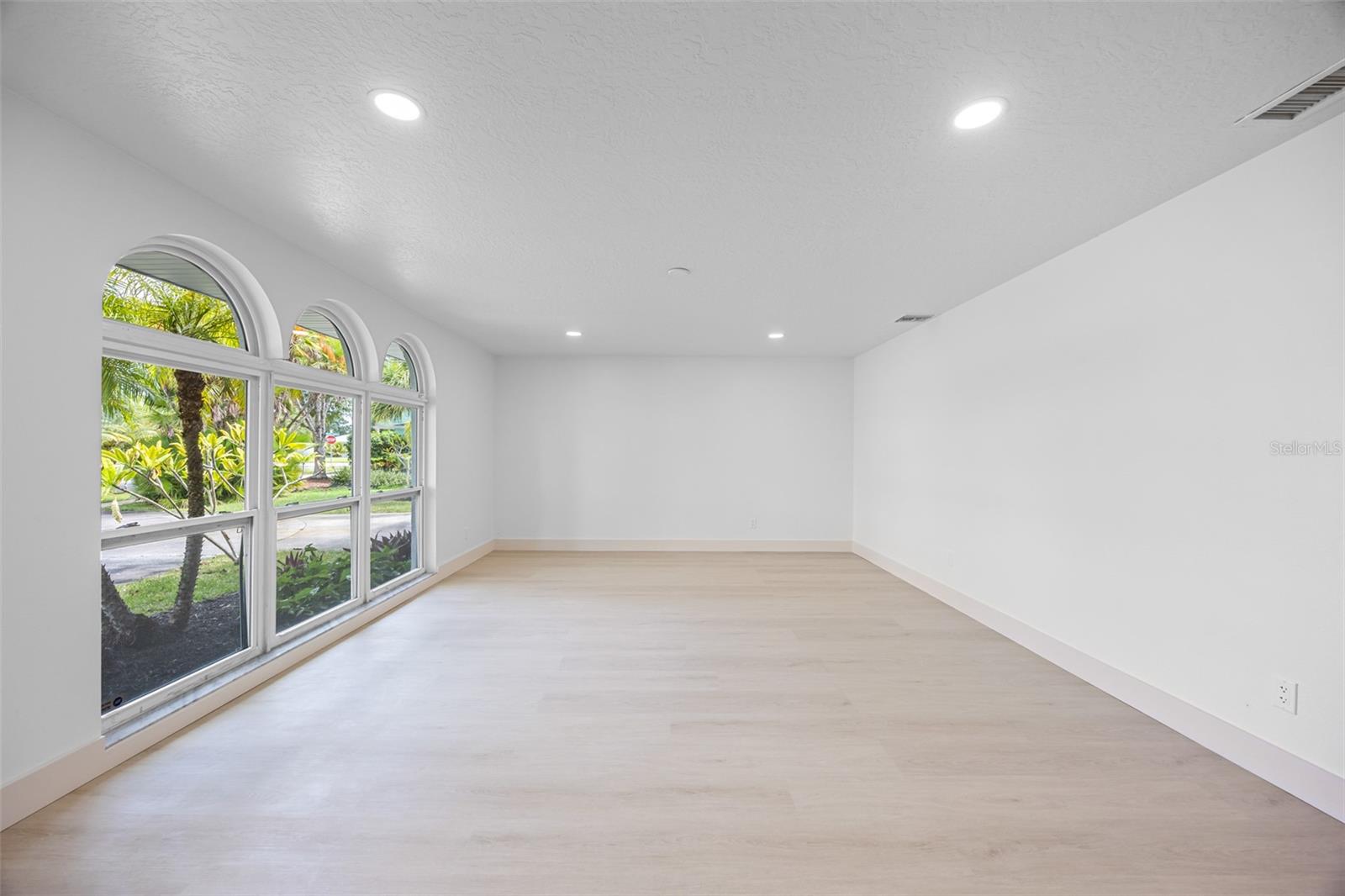 PORT MALABAR COUNTRY CLUB UNIT 02 - Residential