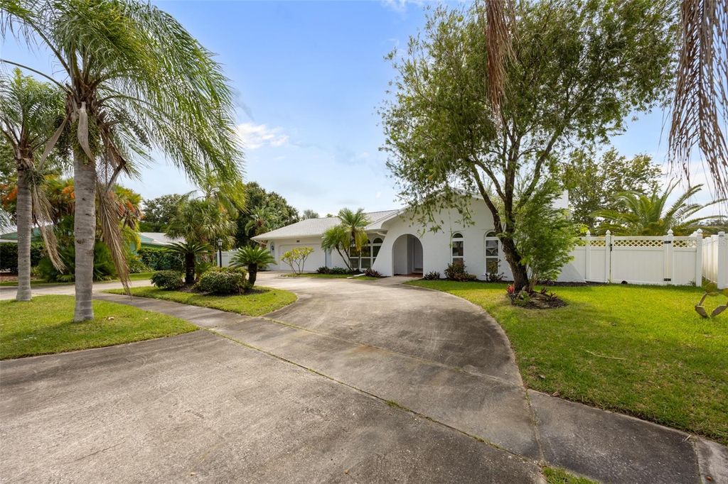 Photo of 914 Waialae Circle NE, Palm Bay, FL 32905 (MLS # O6354665)