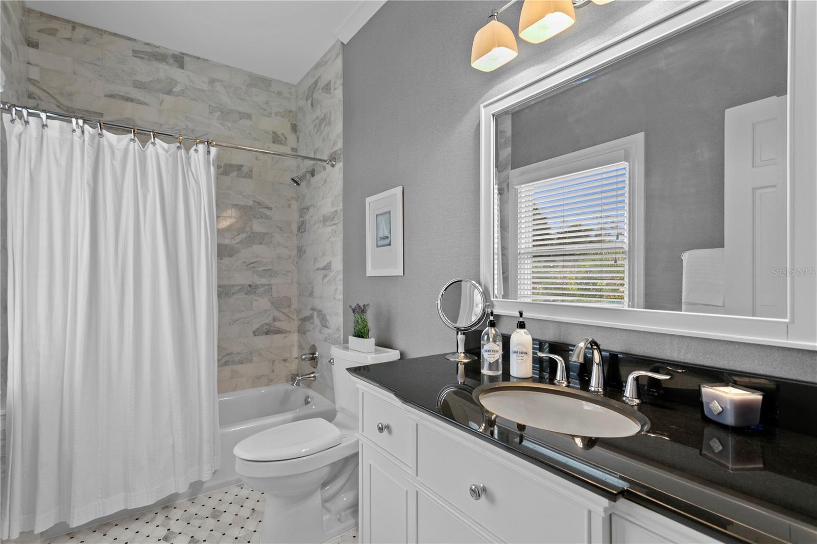 SUNSET PARK - Residential