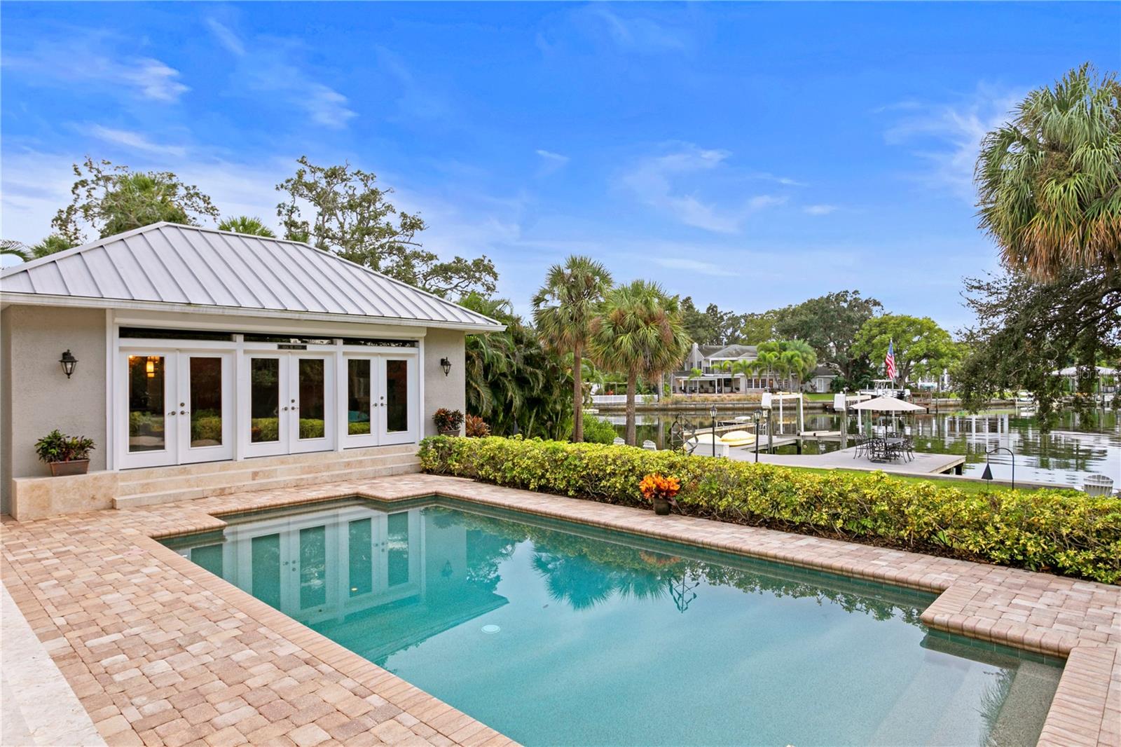 SUNSET PARK - Residential