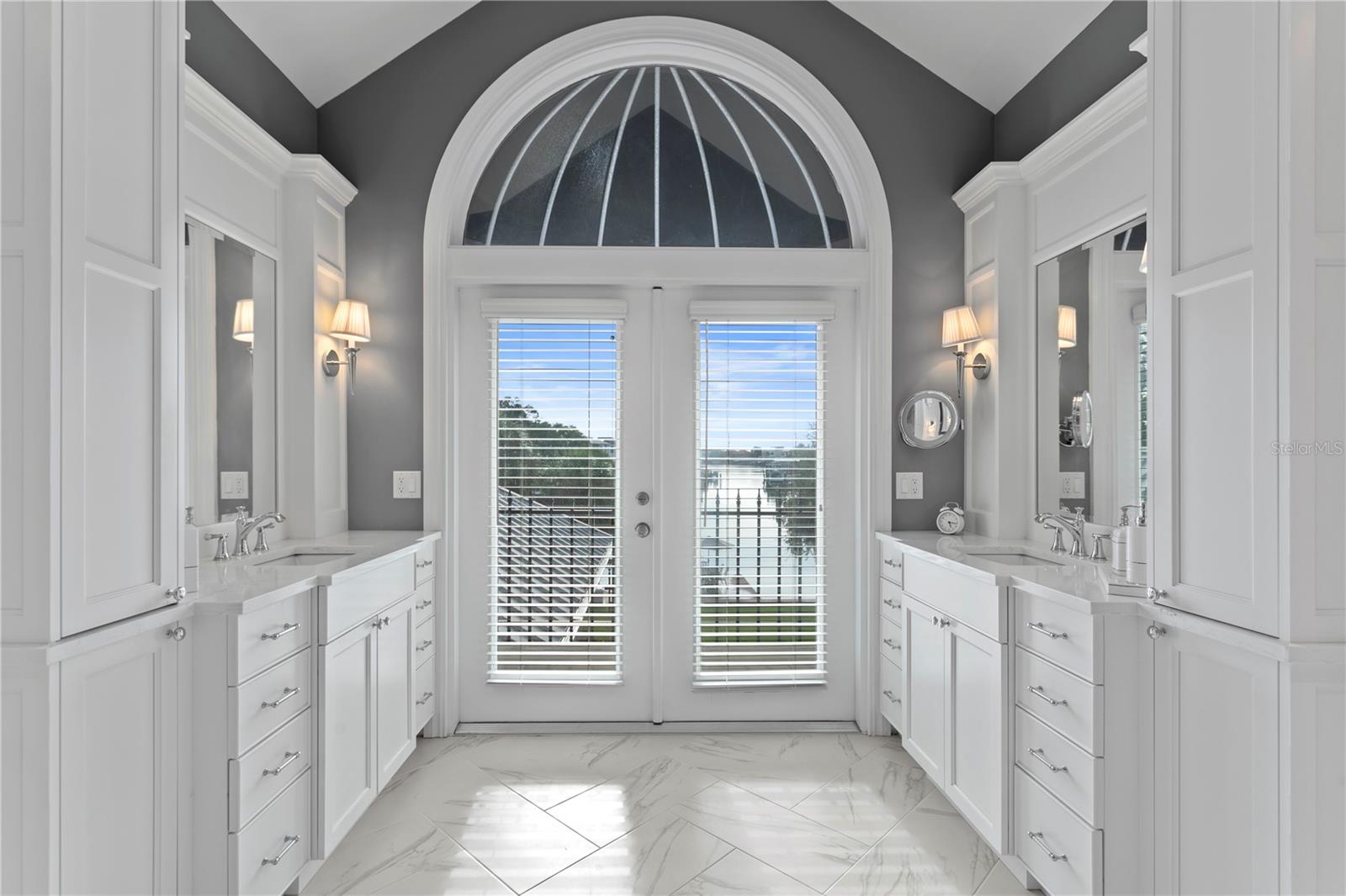 SUNSET PARK - Residential