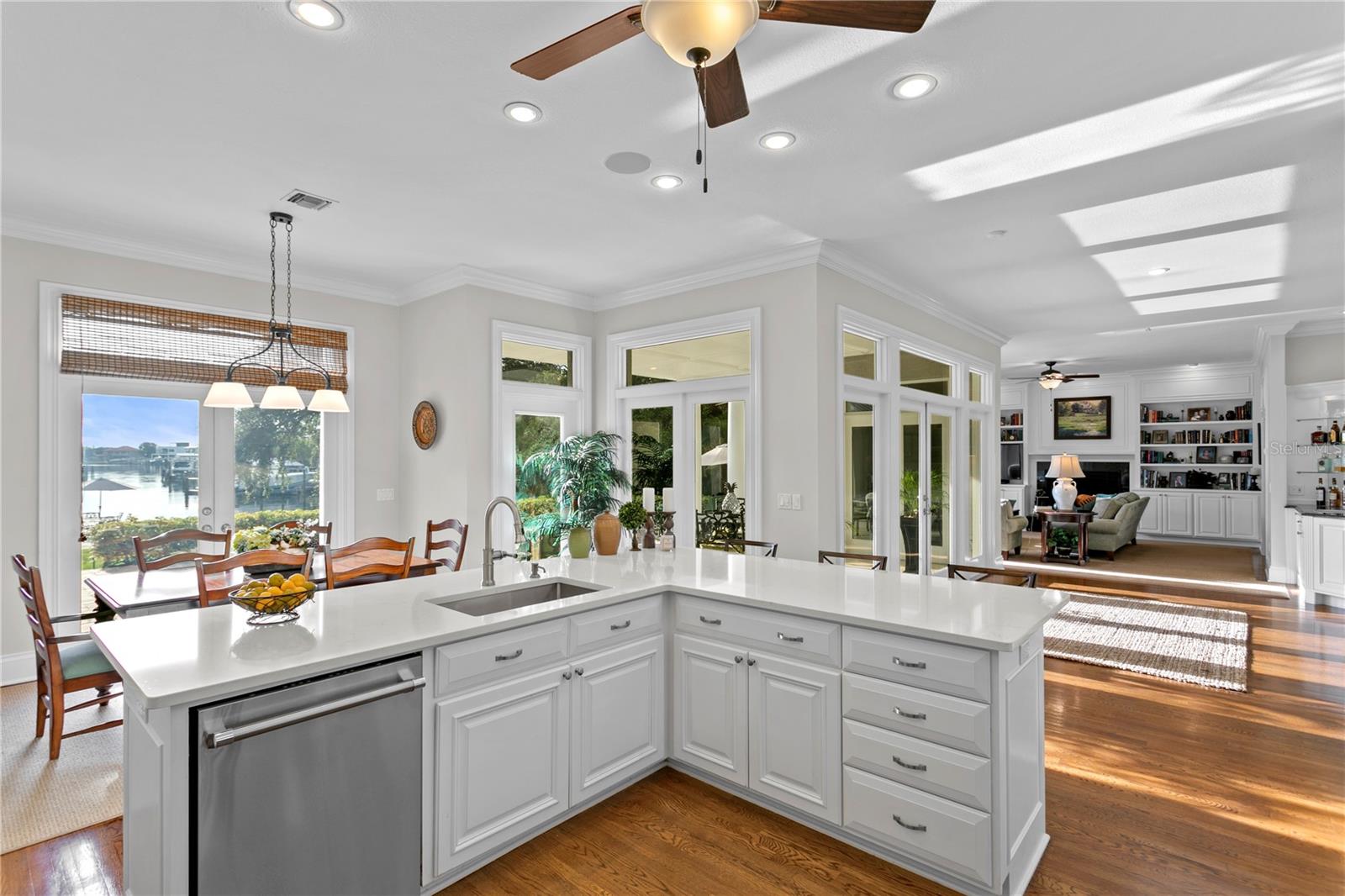 SUNSET PARK - Residential