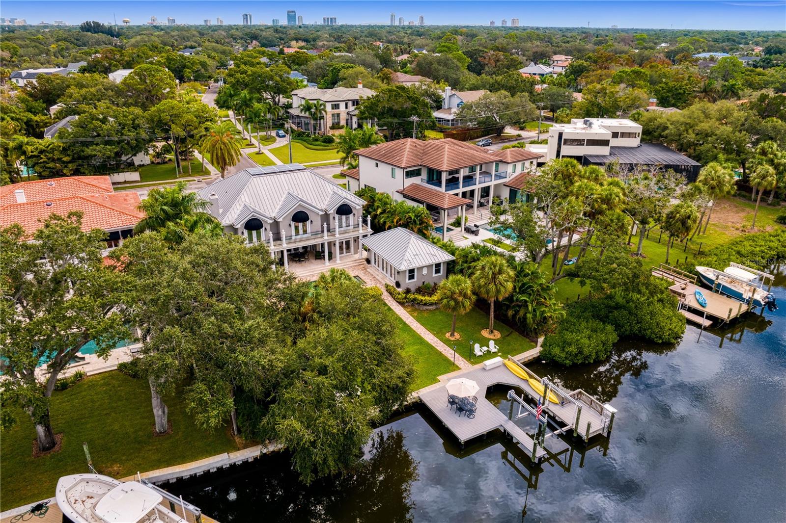 SUNSET PARK - Residential