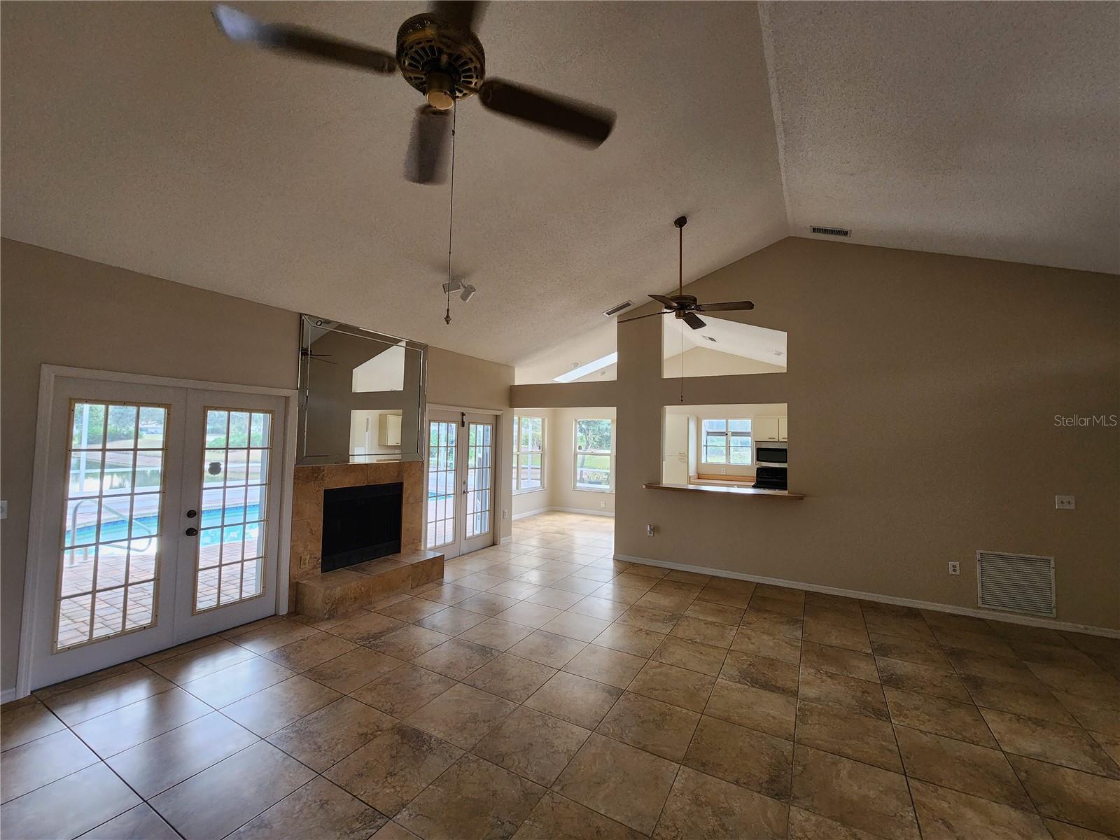 CEDAR CREEK - Residential