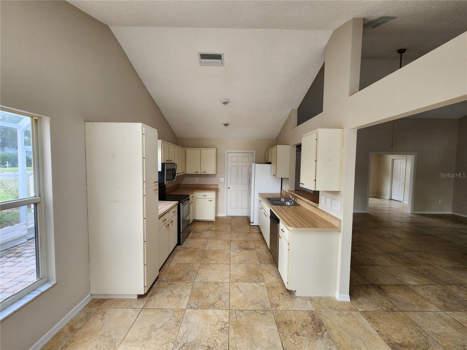 CEDAR CREEK - Residential