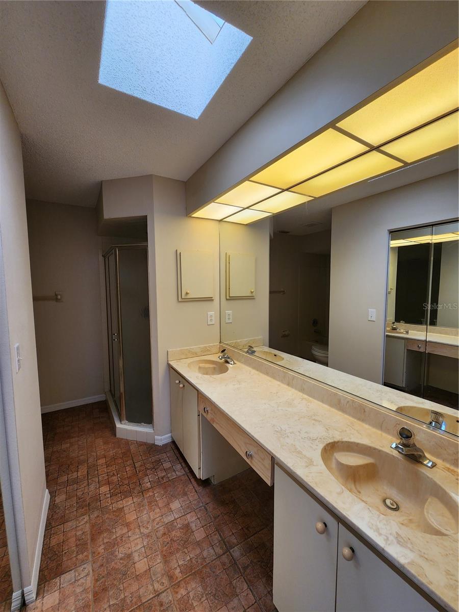 CEDAR CREEK - Residential