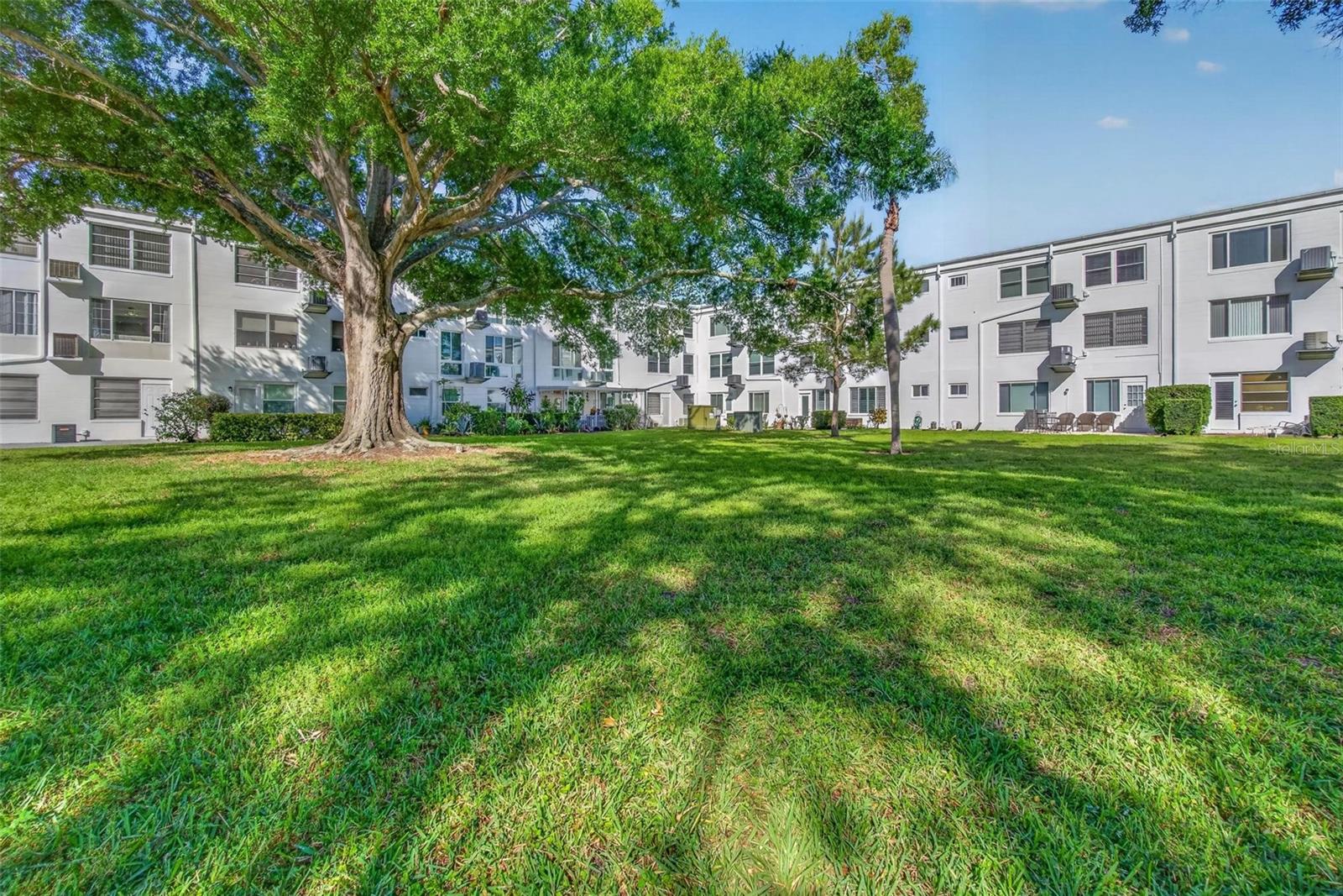 ON TOP OF THE WORLD - Residential