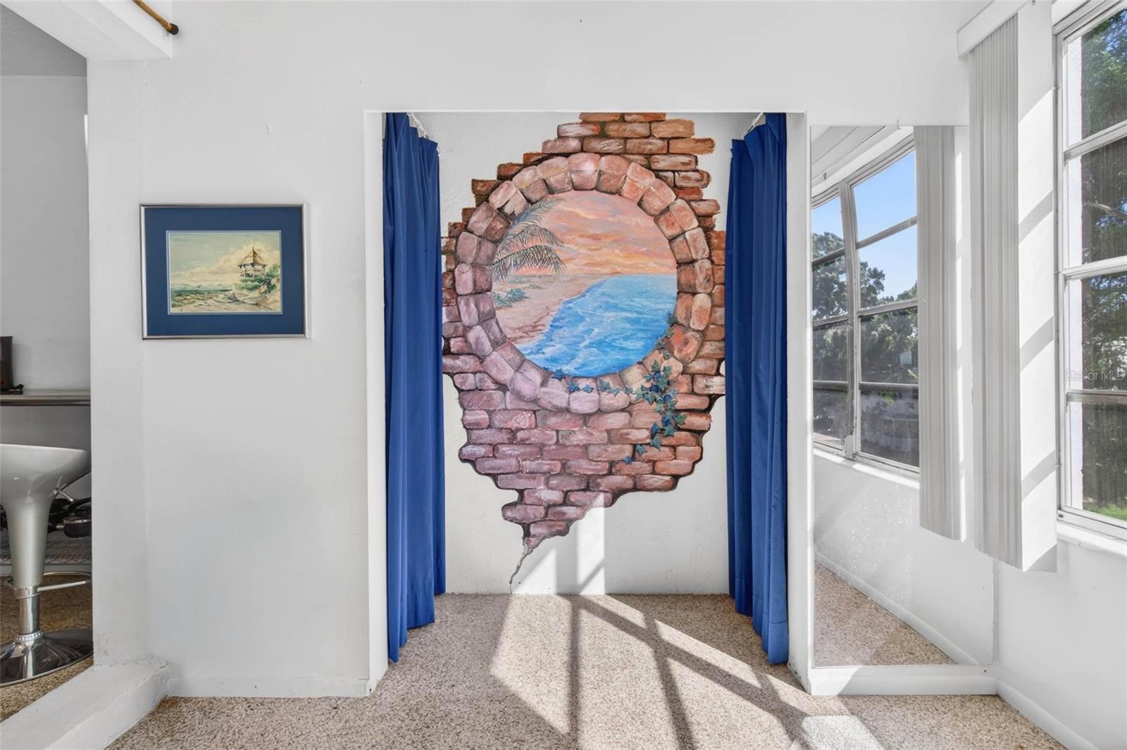 ON TOP OF THE WORLD - Residential