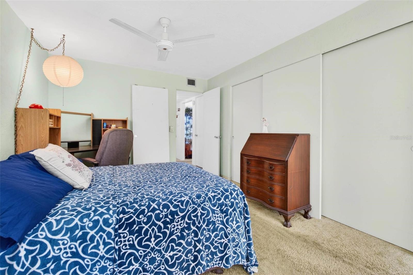 ON TOP OF THE WORLD - Residential