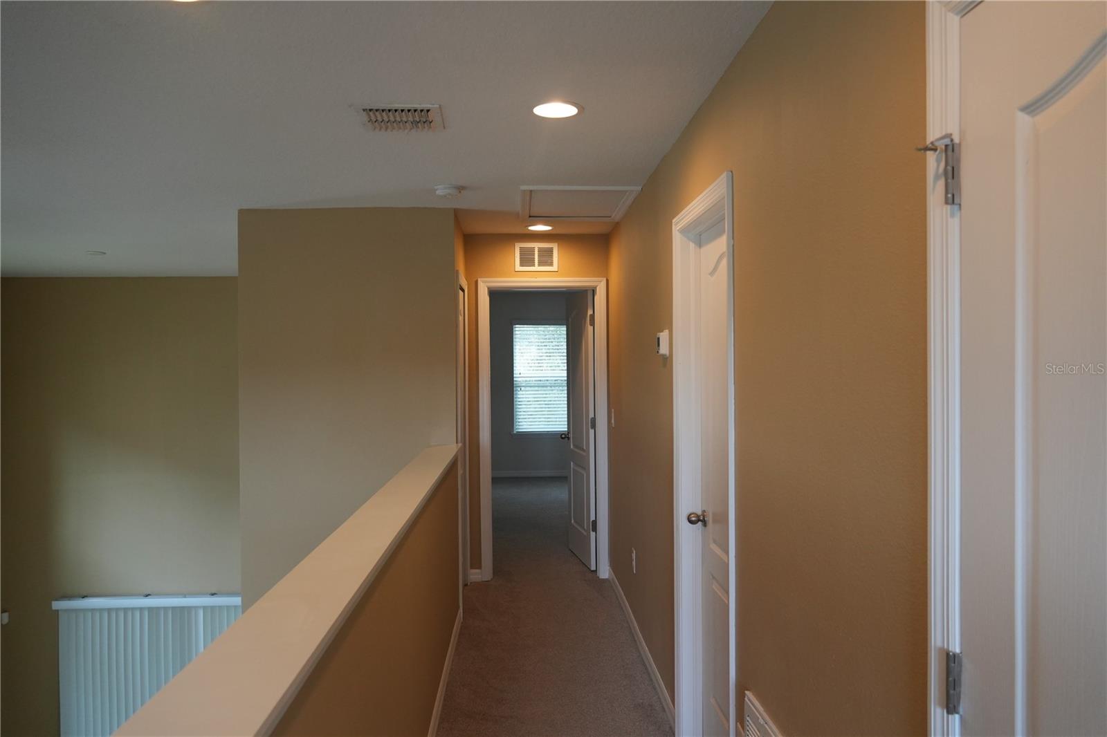 BROADWAY CENTRE TWNHMS - Residential Lease