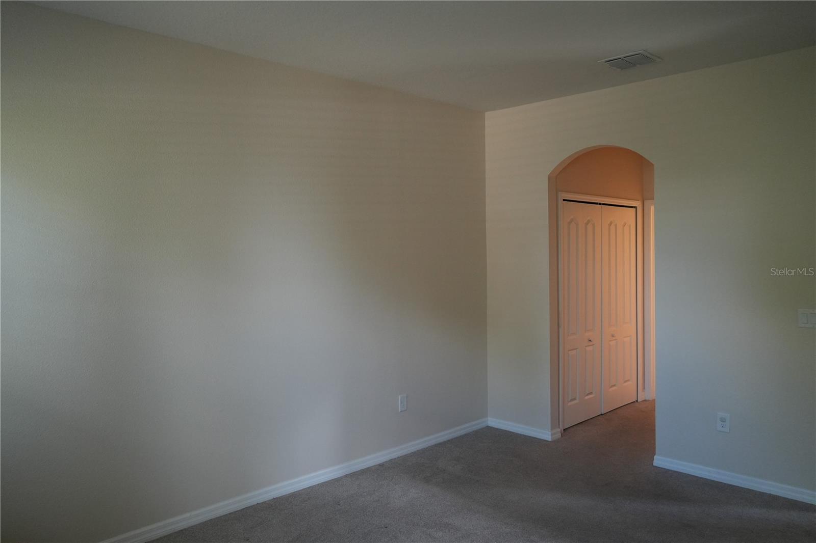 BROADWAY CENTRE TWNHMS - Residential Lease