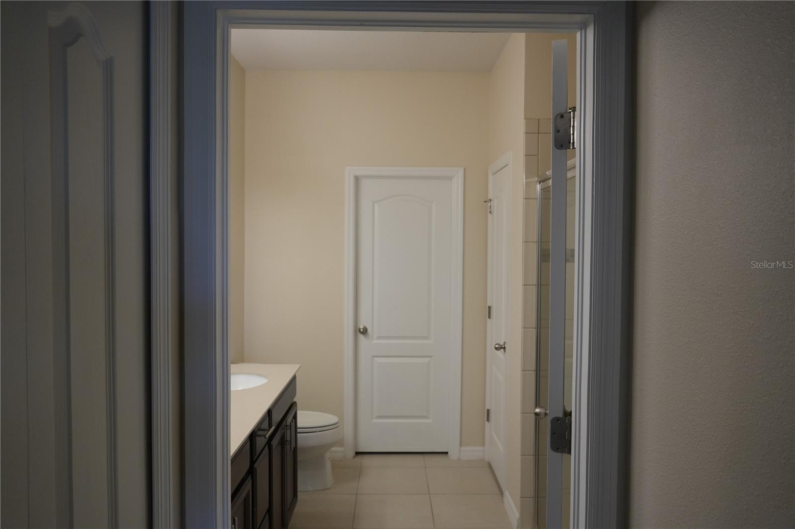 BROADWAY CENTRE TWNHMS - Residential Lease