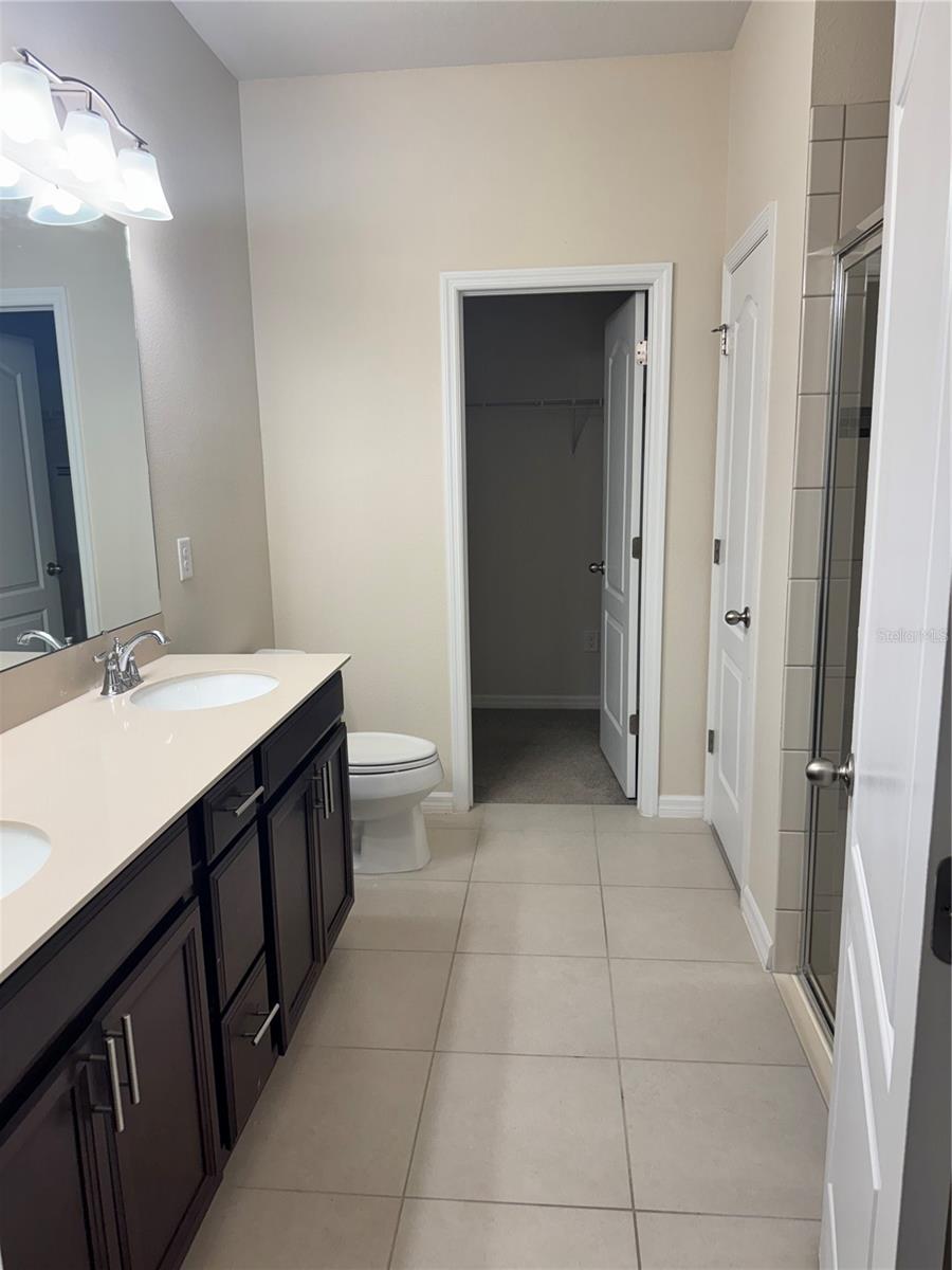 BROADWAY CENTRE TWNHMS - Residential Lease