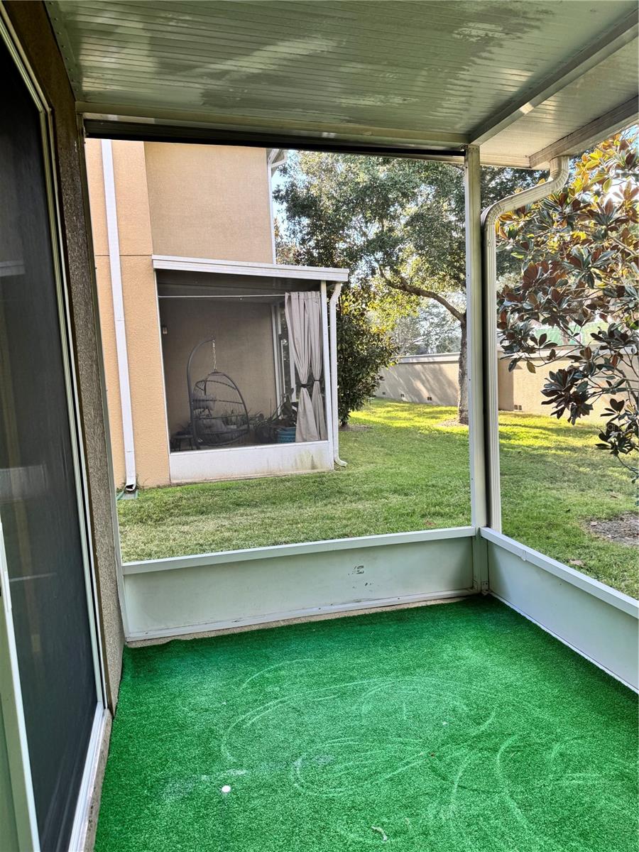 BROADWAY CENTRE TWNHMS - Residential Lease