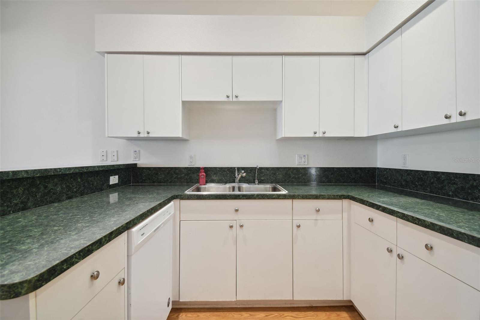 SUMMERTREE PRCL 04 - Residential Lease