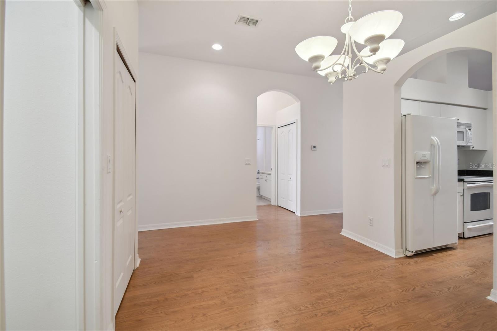 SUMMERTREE PRCL 04 - Residential Lease