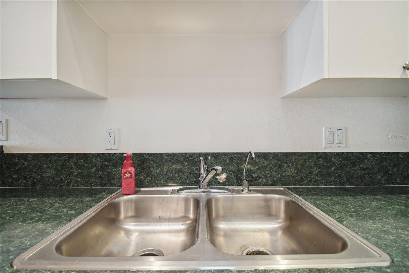 SUMMERTREE PRCL 04 - Residential Lease