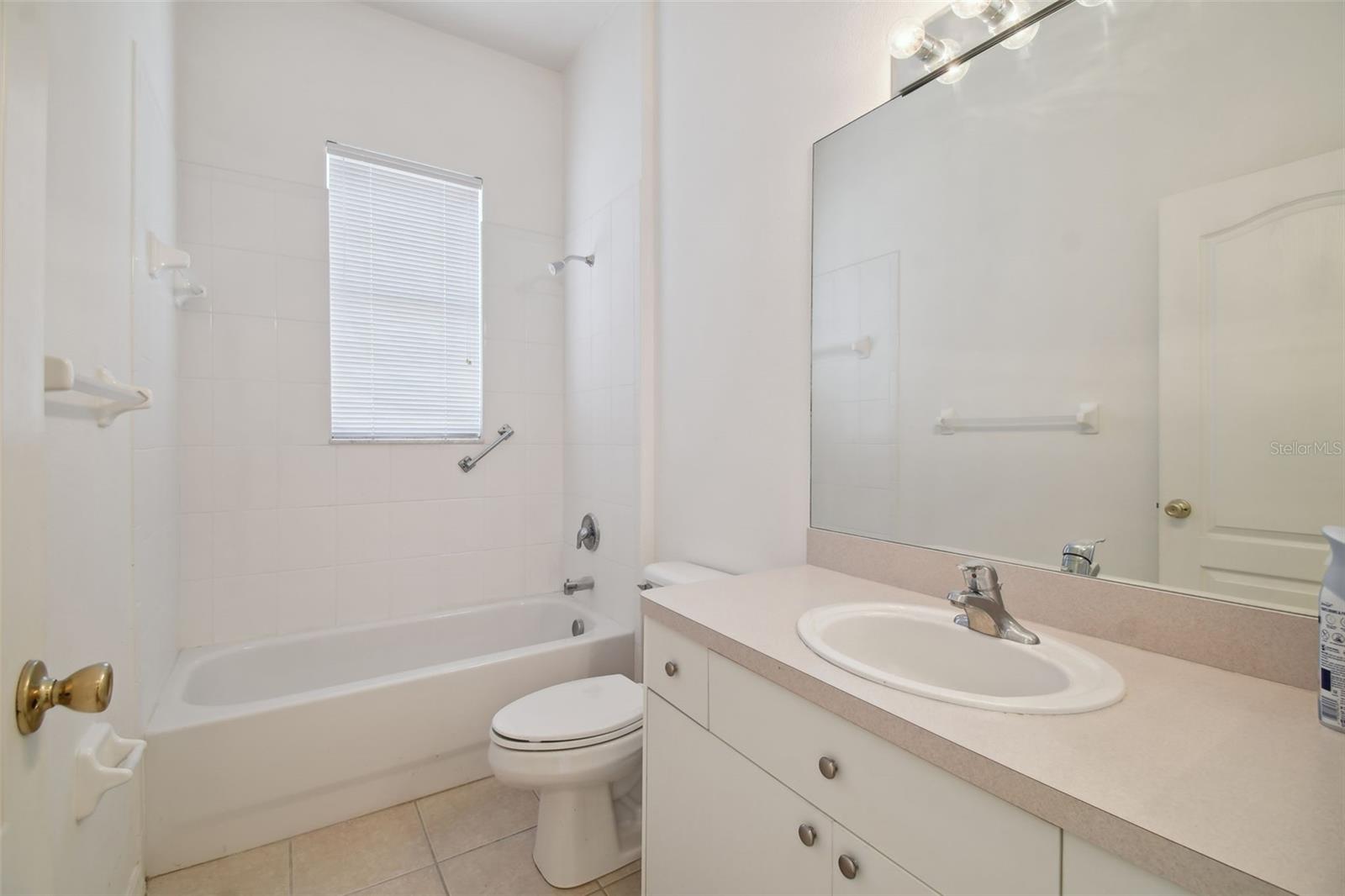 SUMMERTREE PRCL 04 - Residential Lease