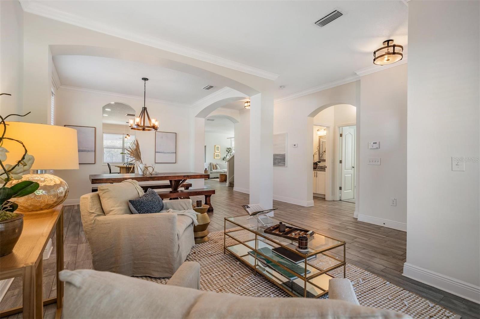 WOOD LYNNE - Residential