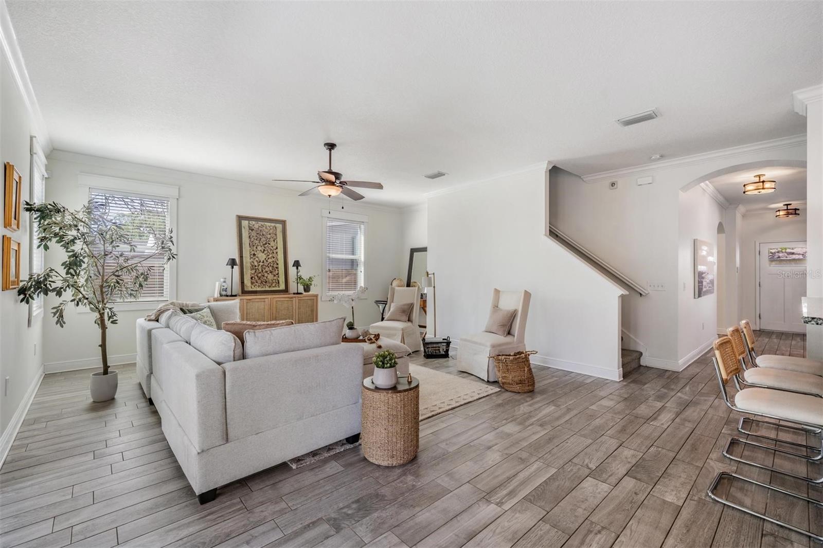 WOOD LYNNE - Residential