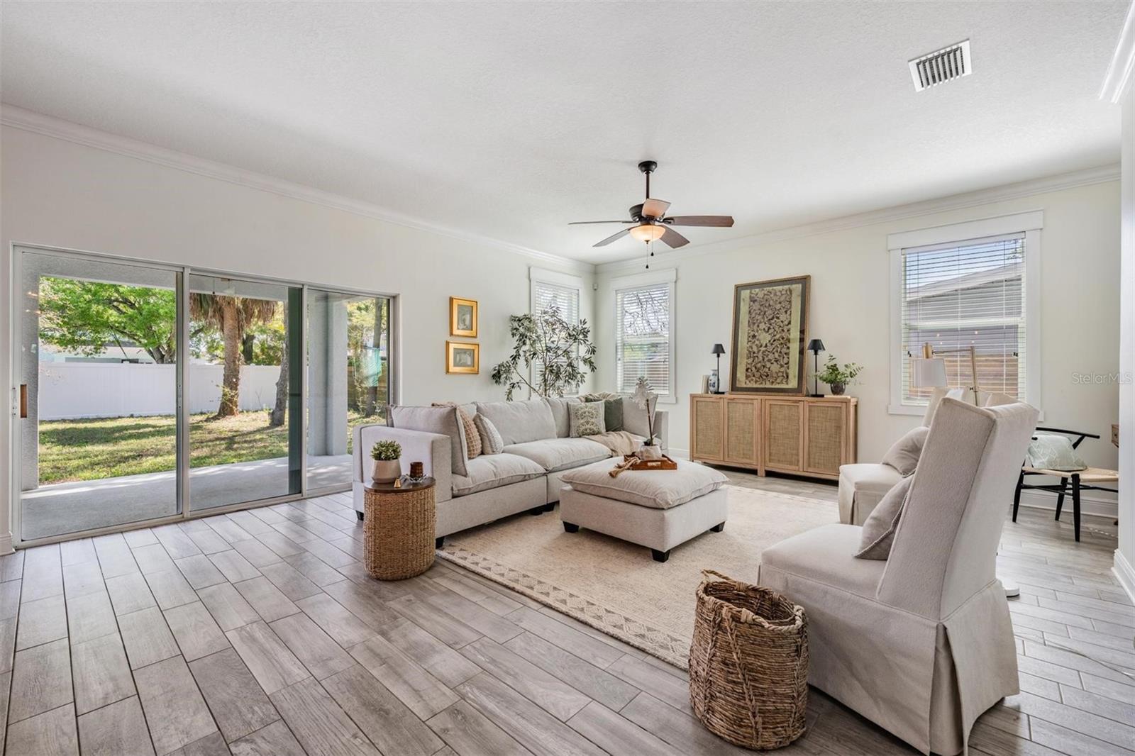 WOOD LYNNE - Residential