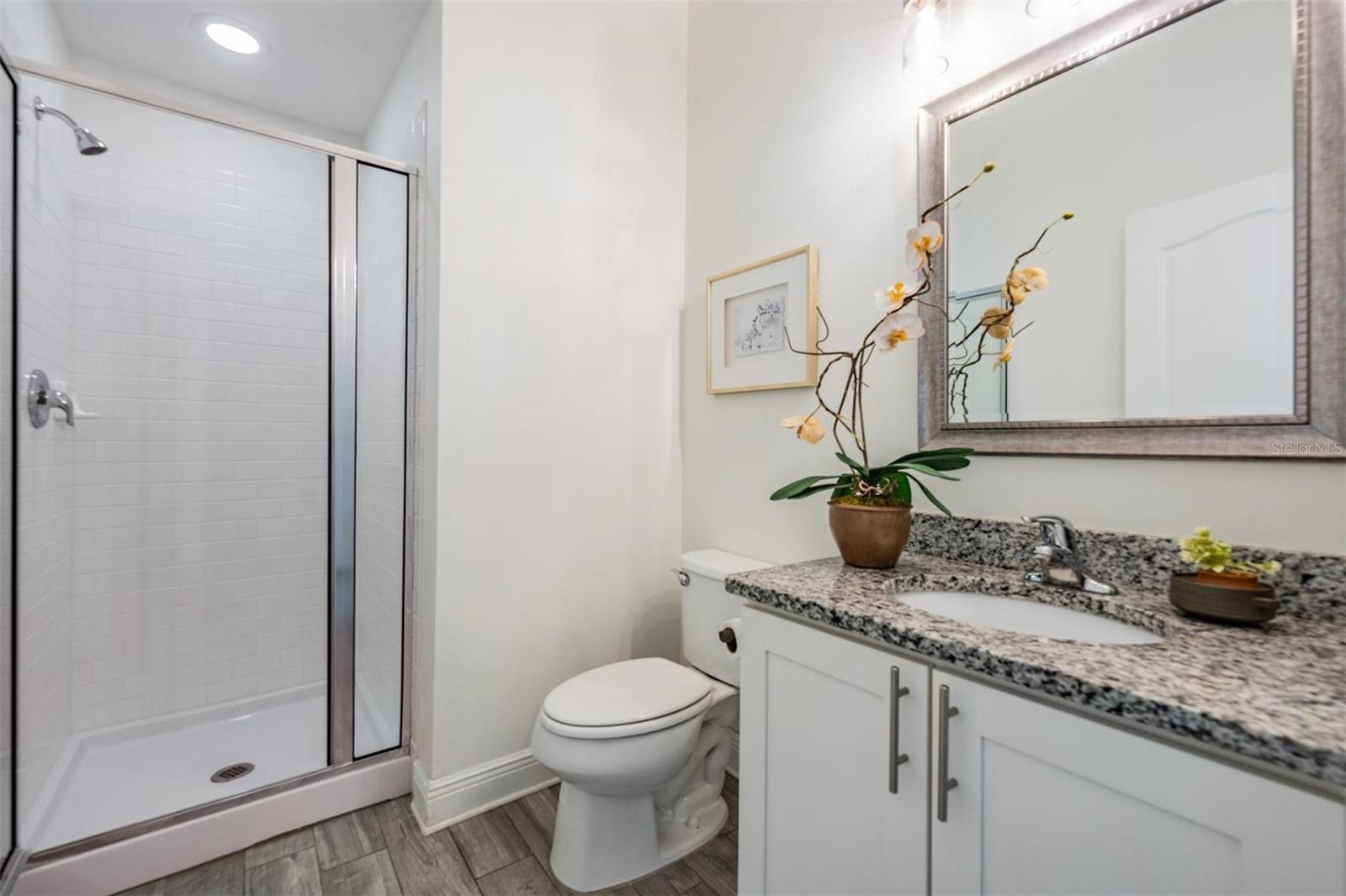 WOOD LYNNE - Residential