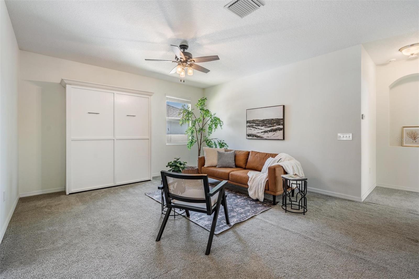 WOOD LYNNE - Residential