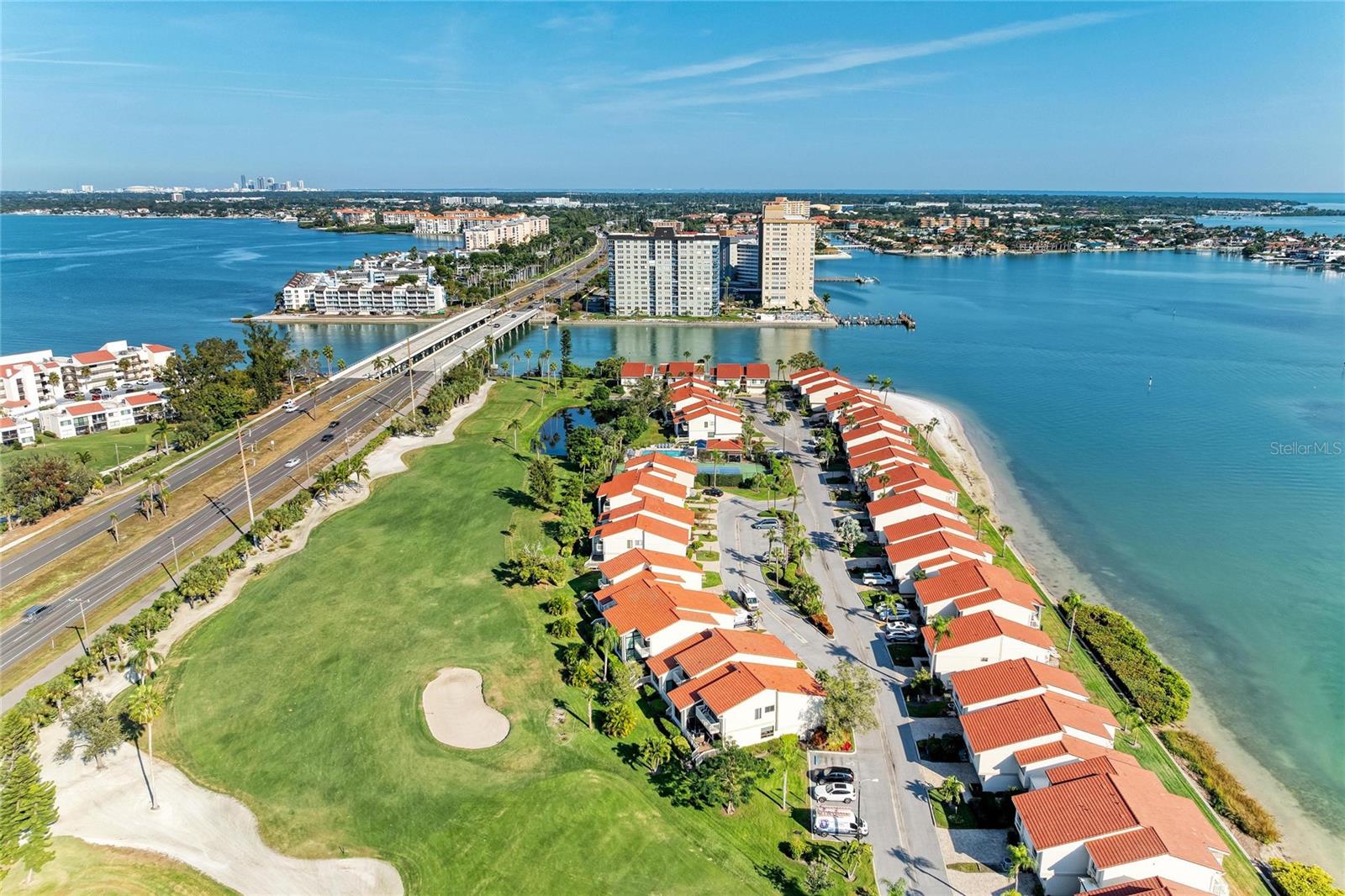 VISTA DE ORA PLAYA ESCONDIDA - Residential