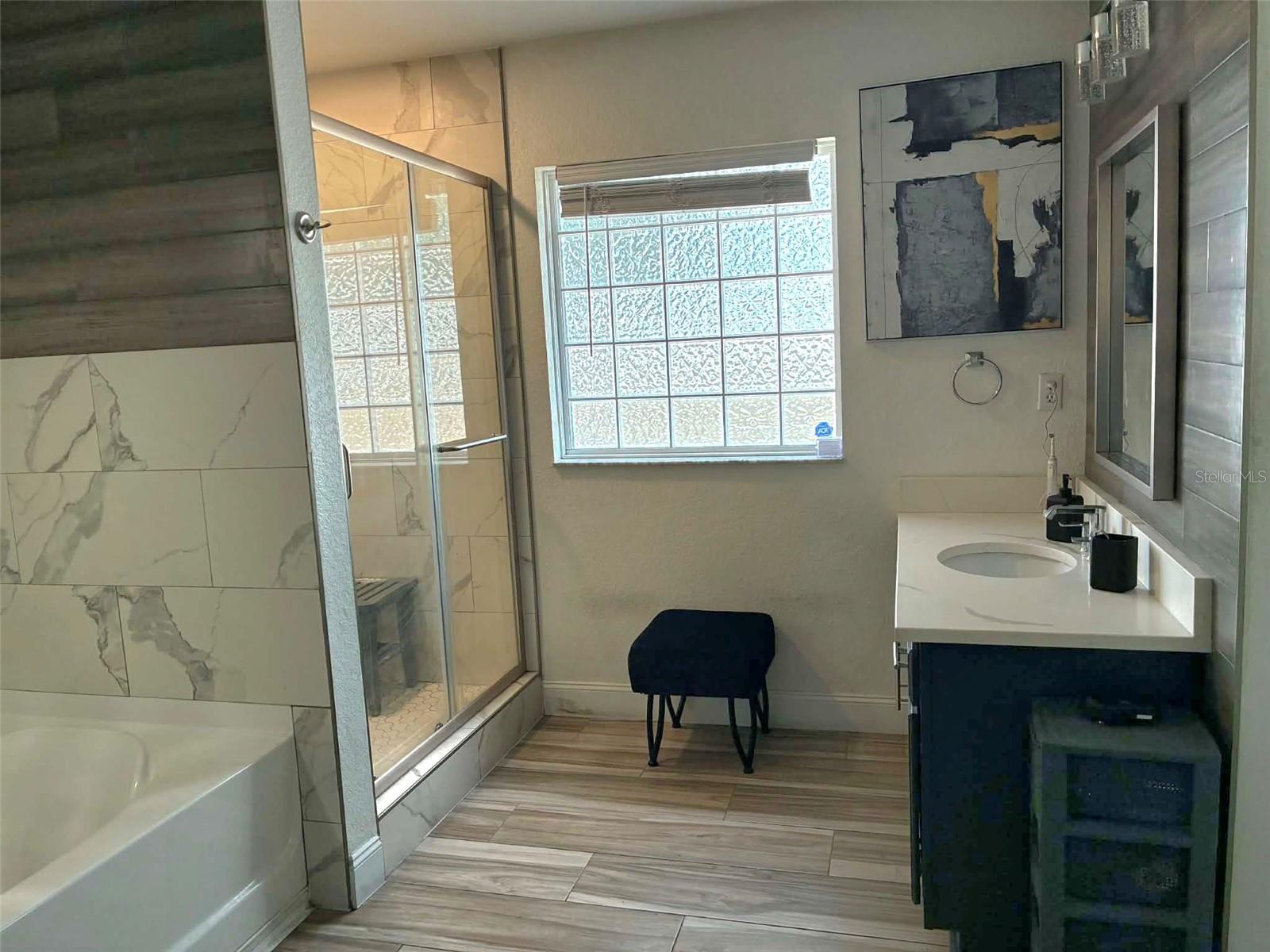 MEADOW GLENN UN 03A - Residential